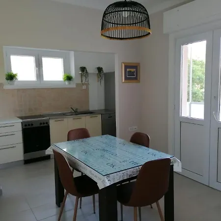 K & M Apartment Split