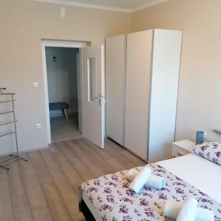 K & M Apartment *